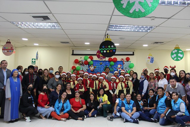 Ecuador - Fiesta de Navidad con el Coro Institucional de San Pio
