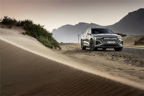 Novo Audi Q8 e-tron melhora autonomia e design