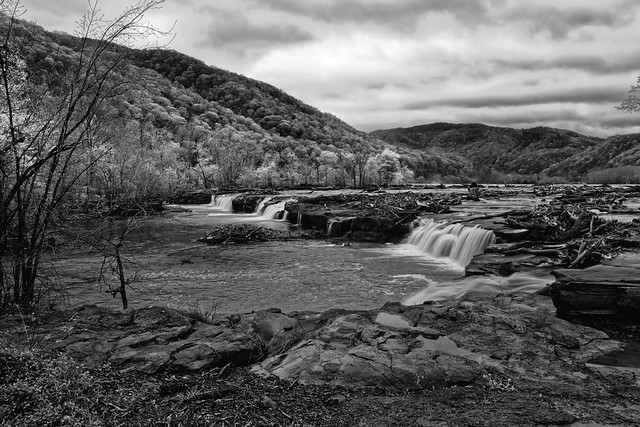 Sandstone Falls and the New River (New River National Park & Preserve)