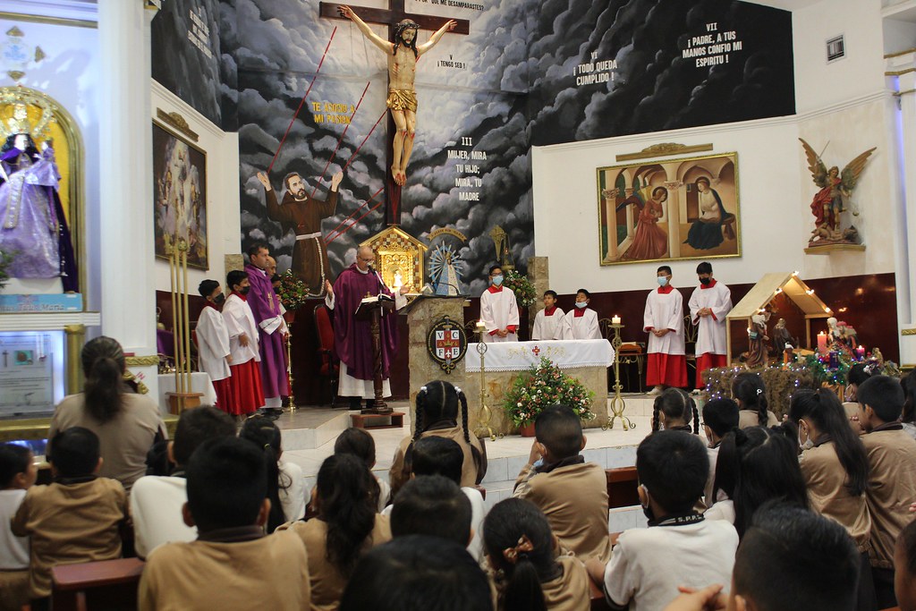 Ecuador - Celebración del 25º aniversario del P. Jorge Montagna, IVE en la Parroquia San Pio