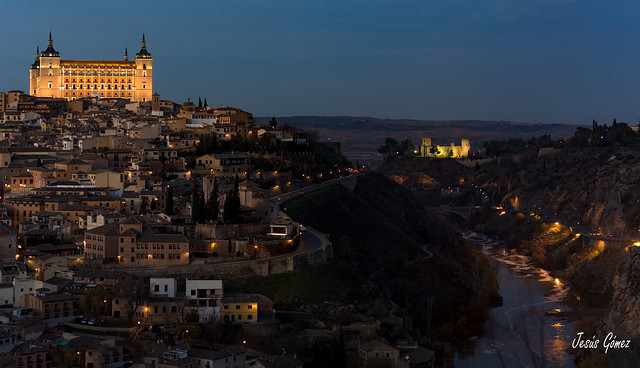 Anochecer en Toledo,( España ).
