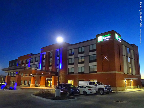 Hotel in Dodge City at Dusk, 15 Mar 2022 by photography.by.ROEVER, Our hotel, Holiday Inn Express & Suites, at dusk.
Dodge City, Kansas
Tuesday evening 15 March 20