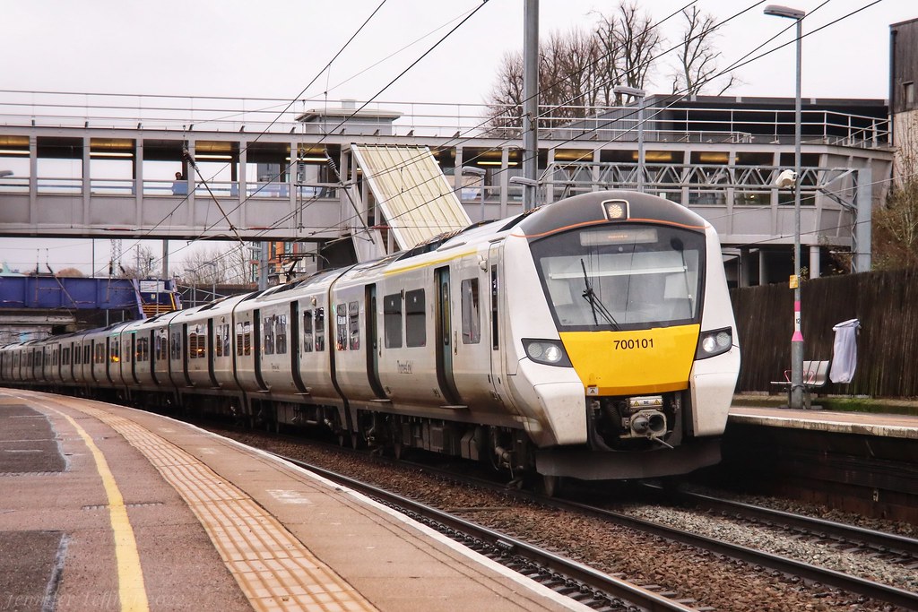 Thameslink 700101 | Thameslink 700101 (Class 700/1) leads an… | Flickr