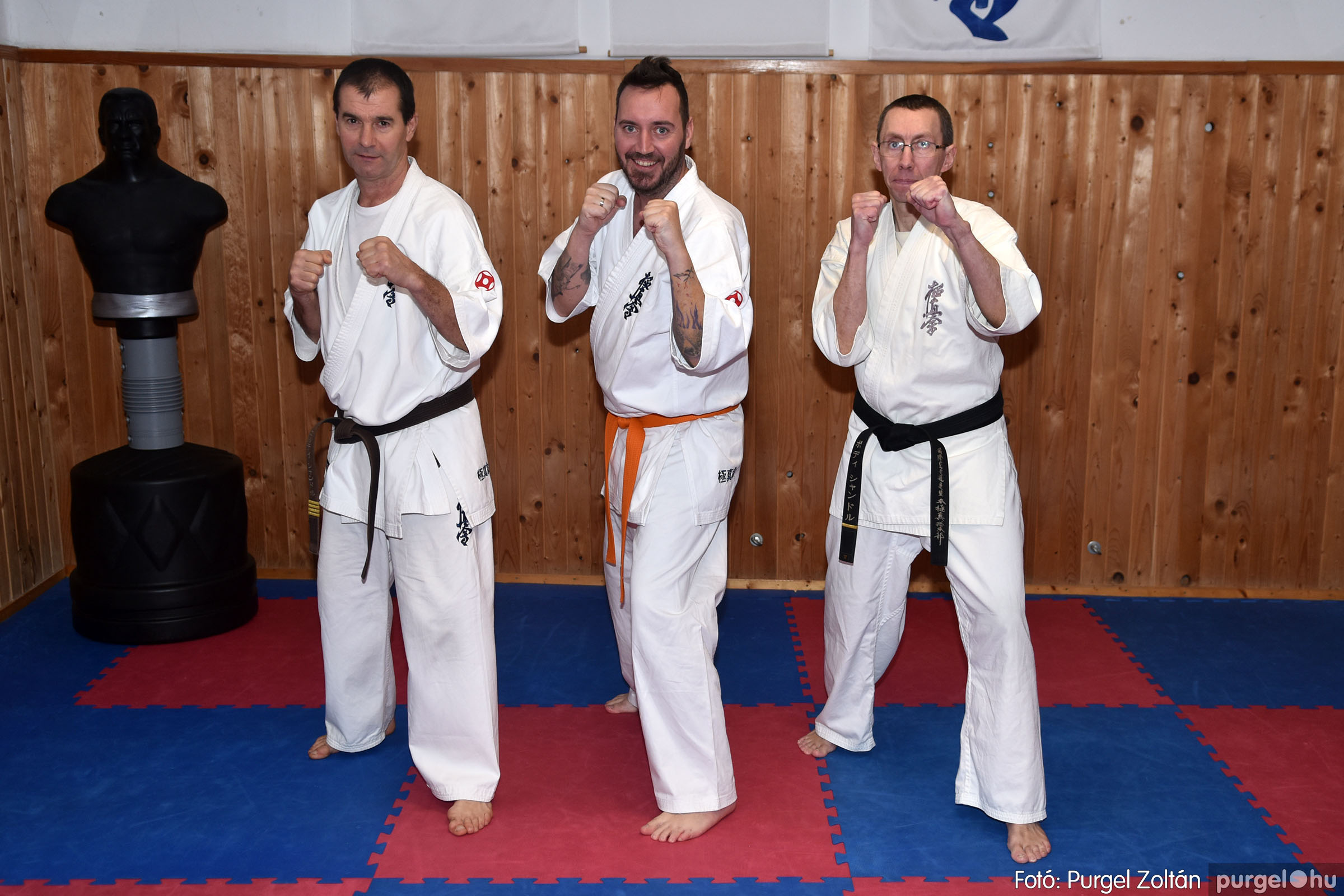 2022.12.23. 048 Szegvári Kyokushin Karate Dojo SE csoportképek - Fotó：PURGEL ZOLTÁN©.jpg