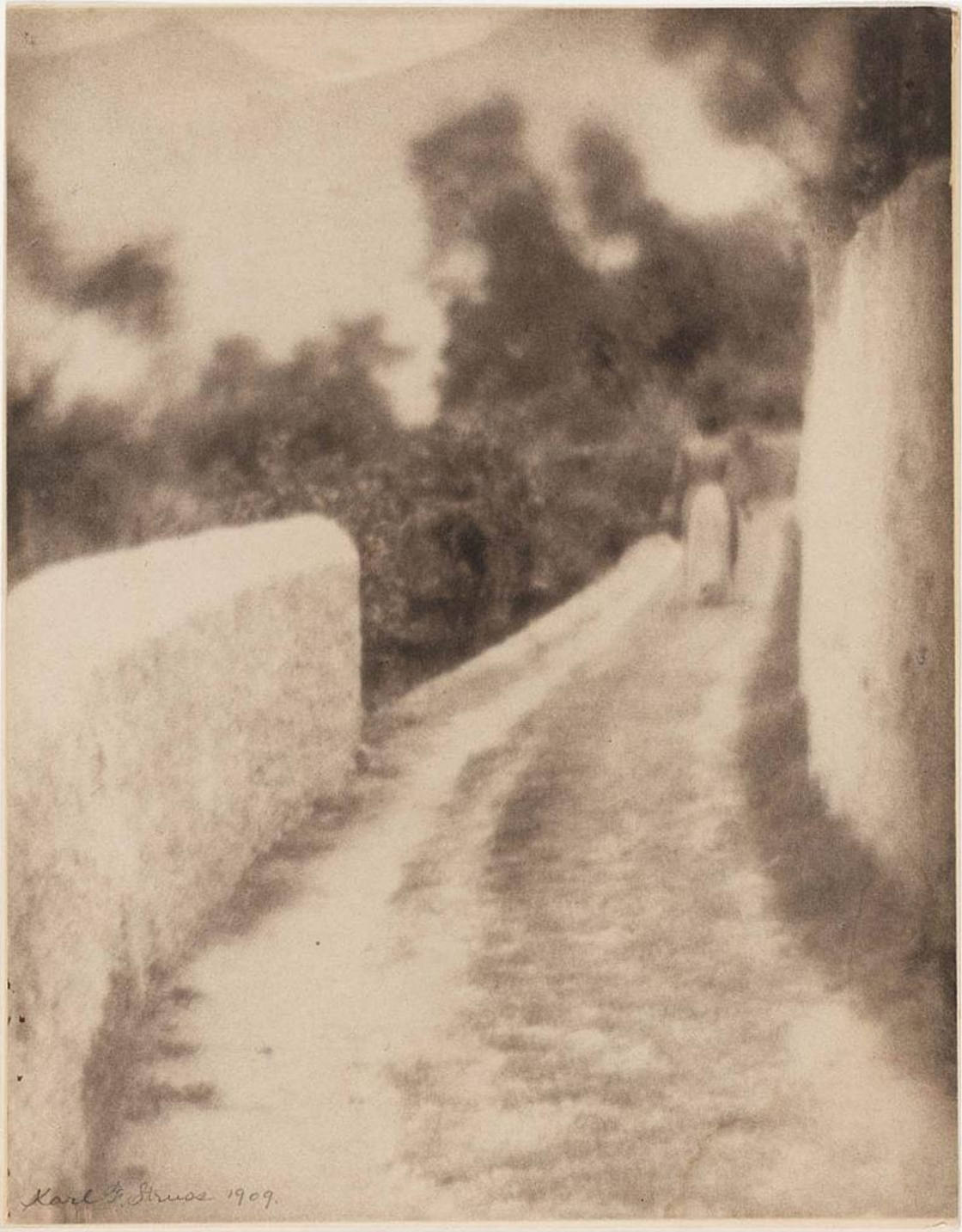 Karl F. Struss (1886–1981) :: Near Lake Como [Woman walking along a road], 1909. Platinum print. | src Museum of Fine Arts (MFA) Boston