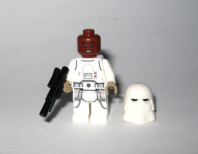 snowtrooper minifigure day 17 lego 75340 star wars advent calender 2022 b