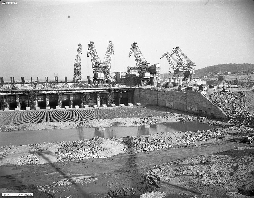 Из серии «Промистория России» - Строительство Иркутской ГЭС (1956 г.) 8