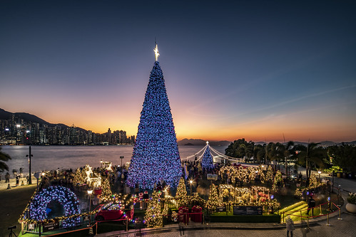 Merry Christmas 2022 by briantang0703, sun sunset light city cityscape house tree christmas night sky sea seascape park new building buildi
