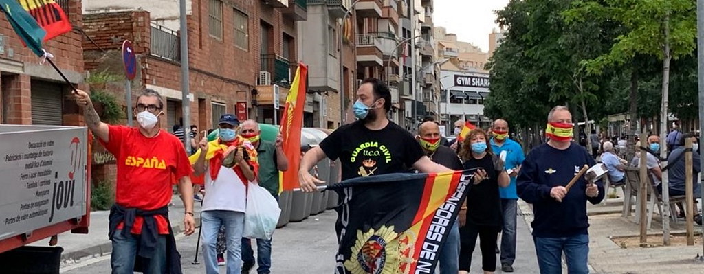 FOTOGRAFÍA. TARRASA (BARCELONA), 30.05.2020. Protesta en Tarrasa (Barceloan) contra el gobienro criminal de Pedro Sánchez. Ñ Pueblovid 19 (4)