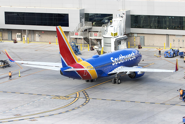 Southwest Airlines Boeing 737-7H4 N770SA