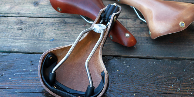 Gilles Berthoud / Soulor / Leather Saddle / ジルべルソー ソーラー レザーサドル Stainless