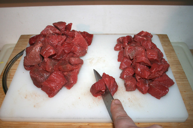 06 - Cut beef / Rindfleisch klein schneiden