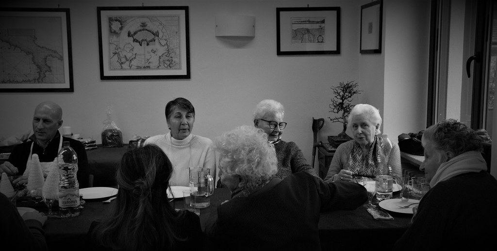 Il tavolo delle nonne