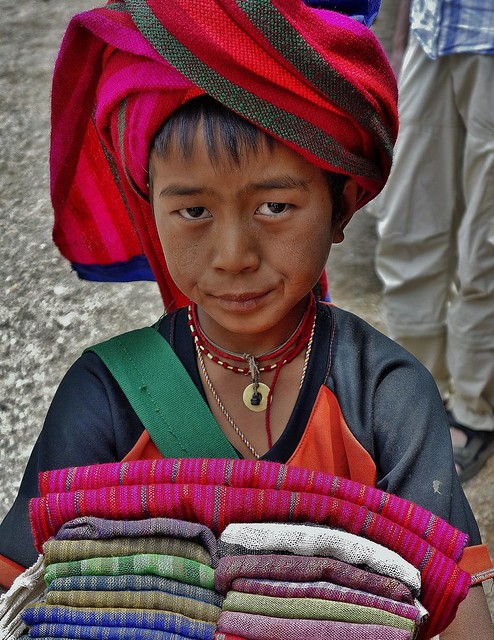 MYANMAR, Burma , auf dem Inle-See, im Dorf Indein (Inthein, In-Dein), Turban und Tücher,  21339