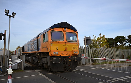 GBRf 66753 restarts 4L28, 08.44 Doncaster Railport - Felixstowe South Intermodal, after a 40 minute signal stop, at the former Felixstowe Beach Station | by pnb511