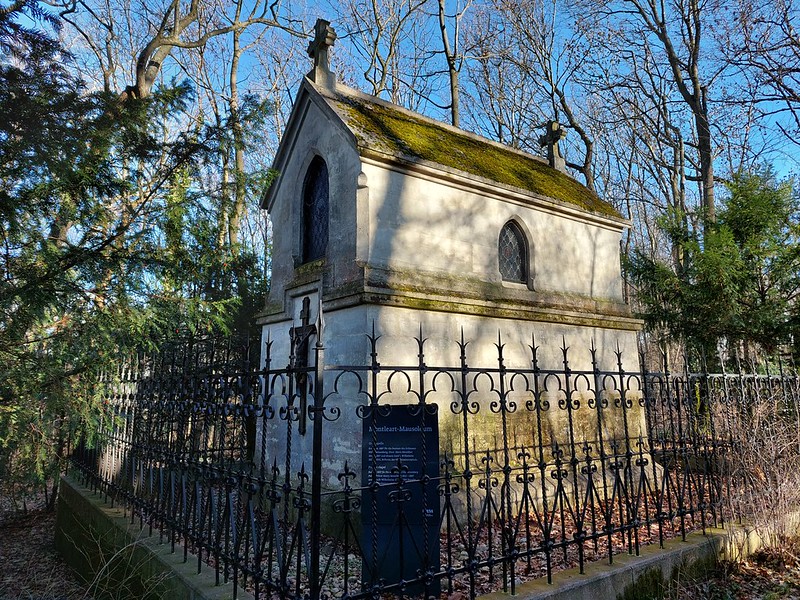 Montléart-Mausoleum