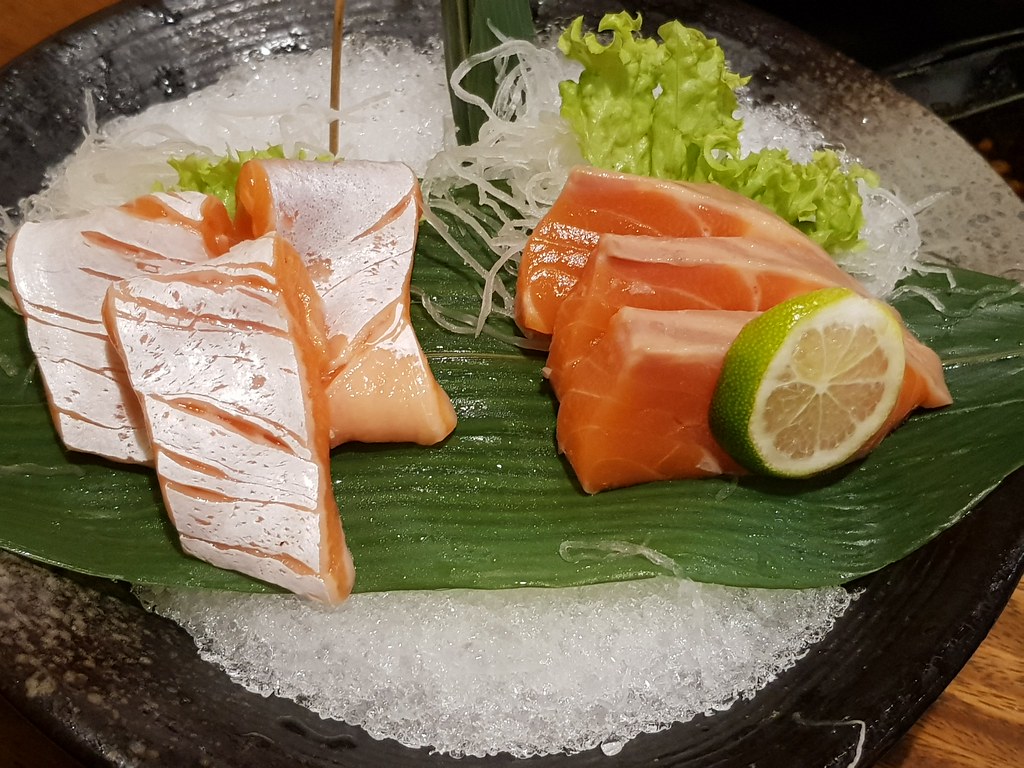 鮭刺生 Salmon rm$12 & サケ腹 Salmon Belly rm$15 @ 新壽司 Shin Zushi USJ10