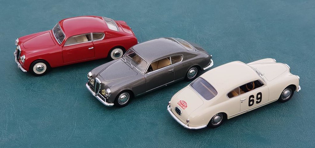 Superbe Voiture Miniature SOLIDO Lancia Aurelia à L'échelle 1/43 - Modèle De Collection Marron