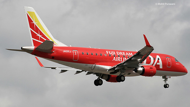 Fuji Dream Airlines (JH-FDA) / ERJ-170-100STD / JA01FJ / 02-24-2009 / HKG