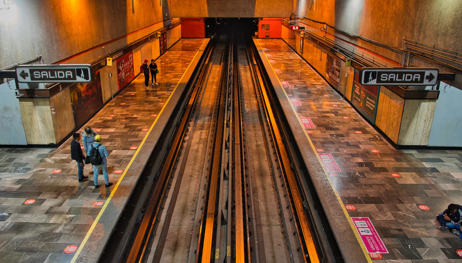 2022 - Mexico City - 104 - Patrisimo Metro Station