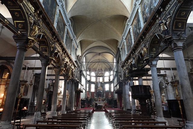 Eglise Santa Maria dei Carmini, Venise : Vue intérieure