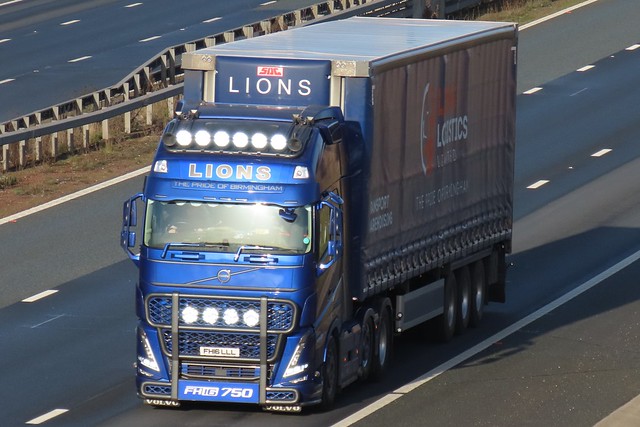 Lions Logistics, Volvo FH16-750 (FH16LLL) On The A1M Southbound 21/12/22