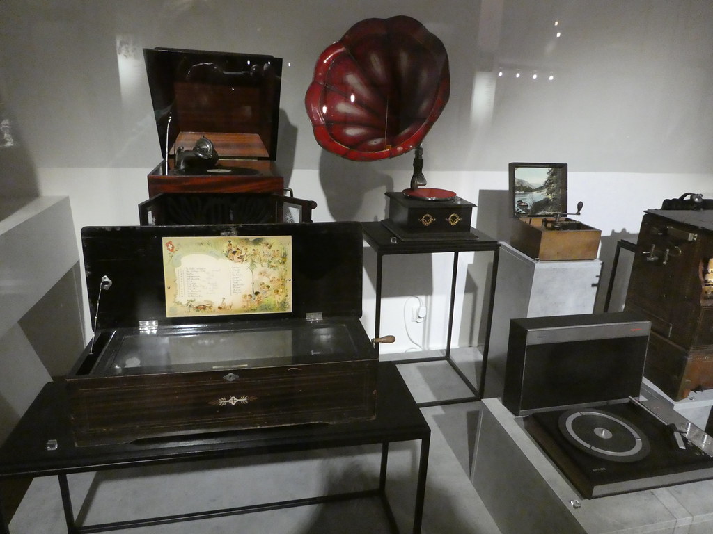 Display of old record players, Wrocław National Museum