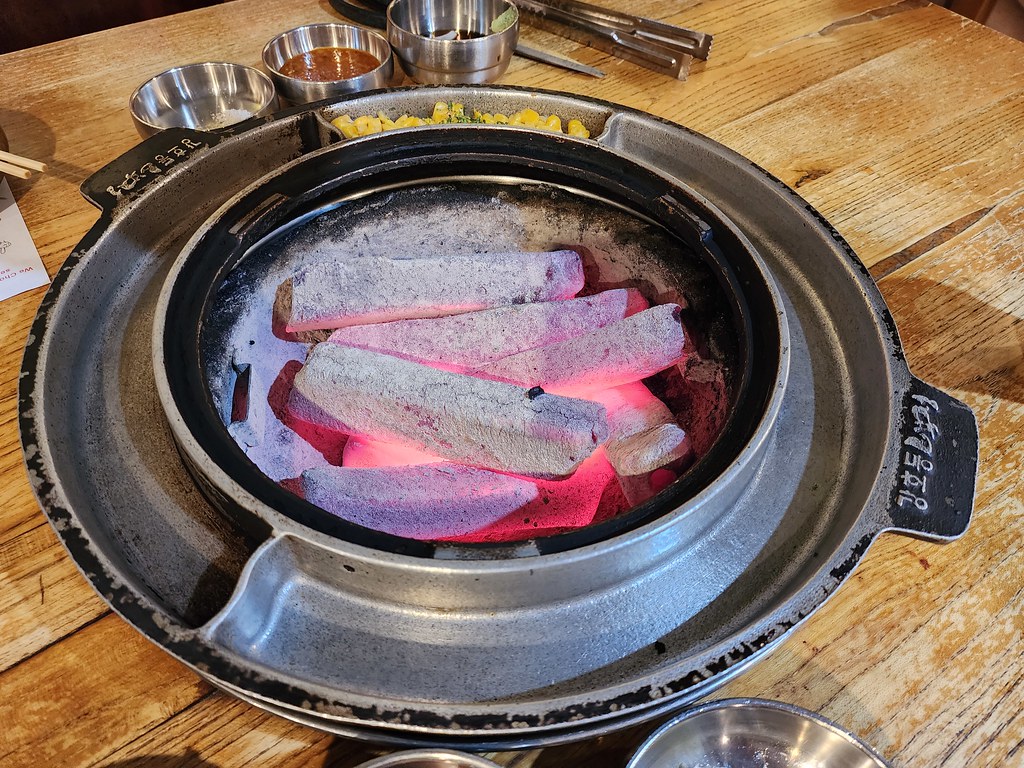 Charcoal glowing red - 678 Korean BBQ, Eastwood