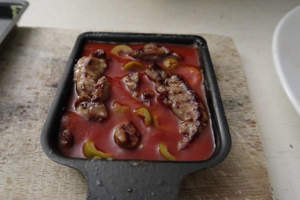 Raclette 31-12-2022_4: Lammfleisch in Tomatensoße mit rote… | Flickr