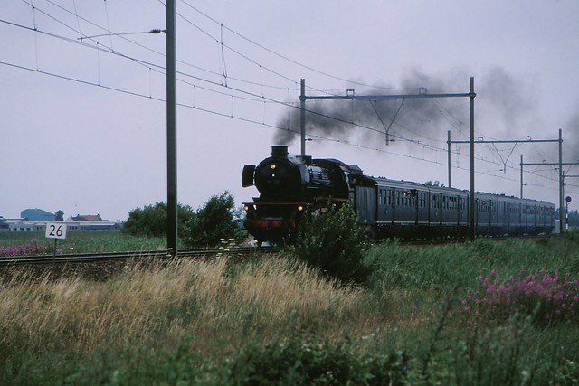 1989-07-02; 0002. SSN 41 105 met rit 11 'West Betuwe Expres'. Tiendweg, Haastrecht.