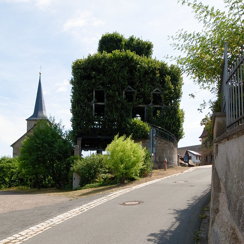 frankenweg by Jörn Schiemann, frankenweg, stages 5-9, kulmbach - muggendorf + bayreuth;

tanzlinde peesten                        