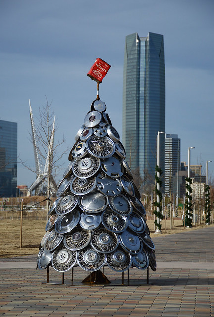 Hubcap Christmas tree