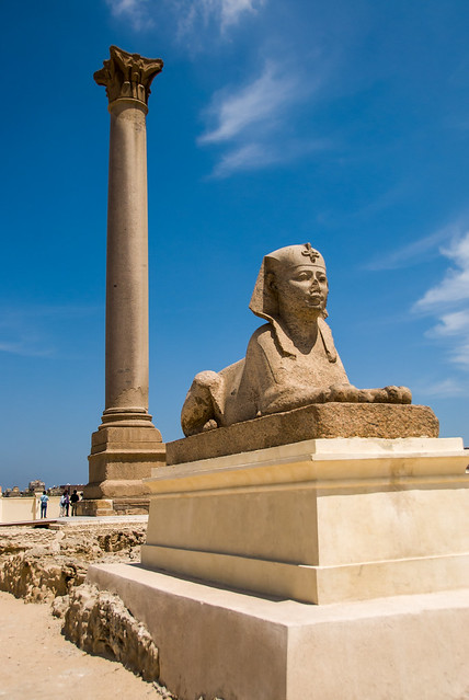 090507 Pompey's Pillar & Sphinx, Alexandria.jpg