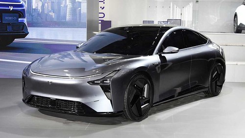 Primo chinês da Google apresenta o seu 2º carro elétrico