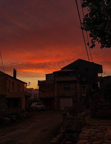 Atardecer medense. Meda (A Veiga) by Sir.Toto, Tomada: 24-08-2022
Sony Alpha A7II + Tamron 28-200mm f2.8-5.6totofoto atardecer sunset meda medaoure