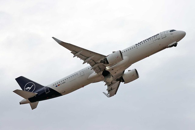 D-AIEN Airbus A.321-271NX Lufthansa Named Neuss AGP 03-12-22