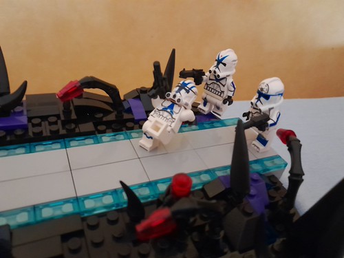 Assault on Umbara/ Assaut sur Umbara | by empereur des briques