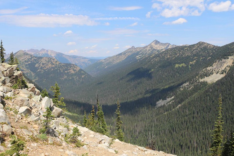 Looking north from Lakeview Ridge toward Castle Pass (left of center), with Mount Winthrop (right)