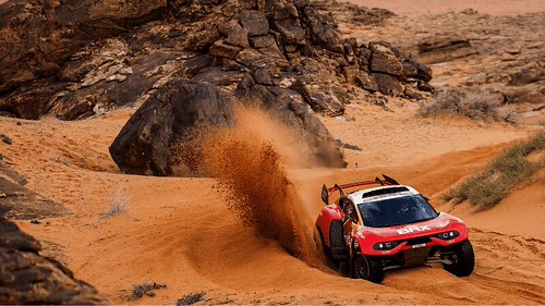 Dakar 2023 | Sébastien Loeb vence 4ª etapa