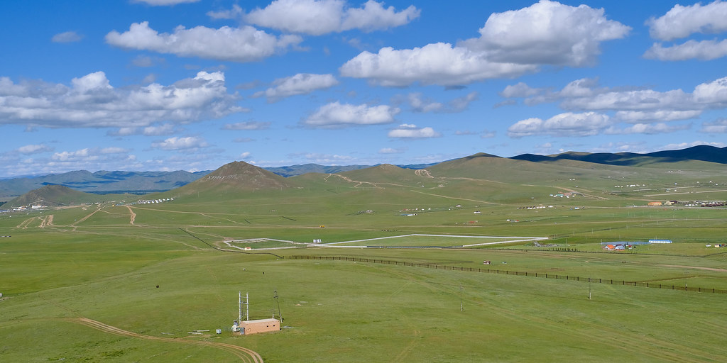 Монголия - про города, пустыню, юрту и людей. Август 2022