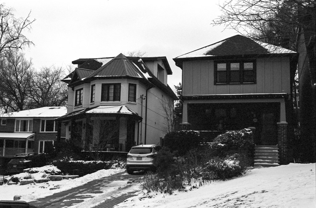 Houses on Kenilworth Ave