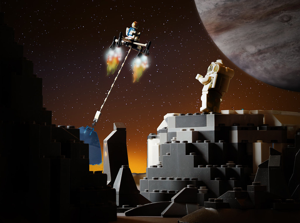 Space 2019: building Ganymede base...