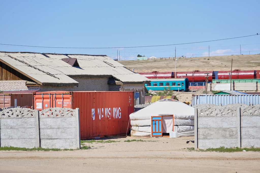 Монголия - про города, пустыню, юрту и людей. Август 2022