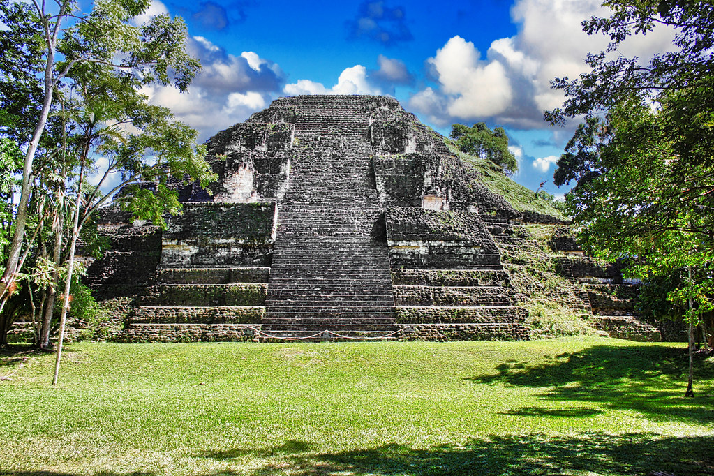 Tikal CGA - Mundo Perdido Structure 5C-54 03