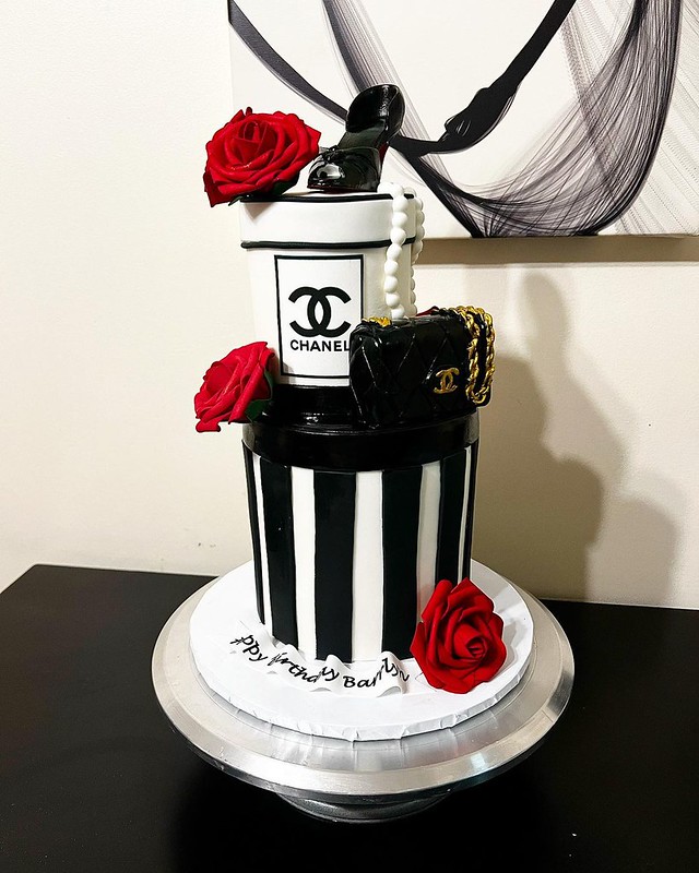 Cake by Perfectly Blended Factory