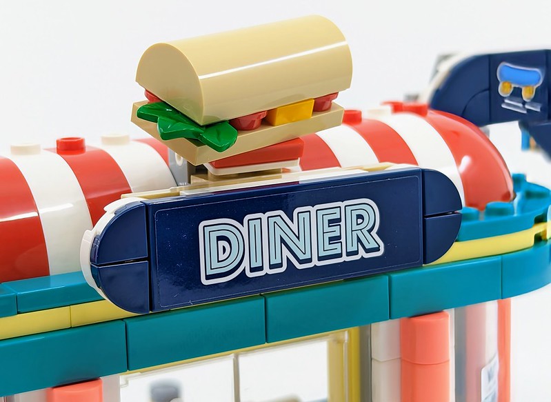 41728: Heartlake Downtown Diner Set Review