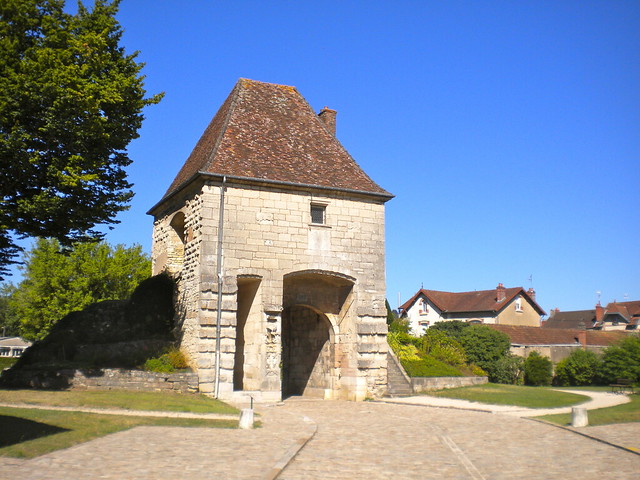 Auxonne - Porte de Comté (1503)