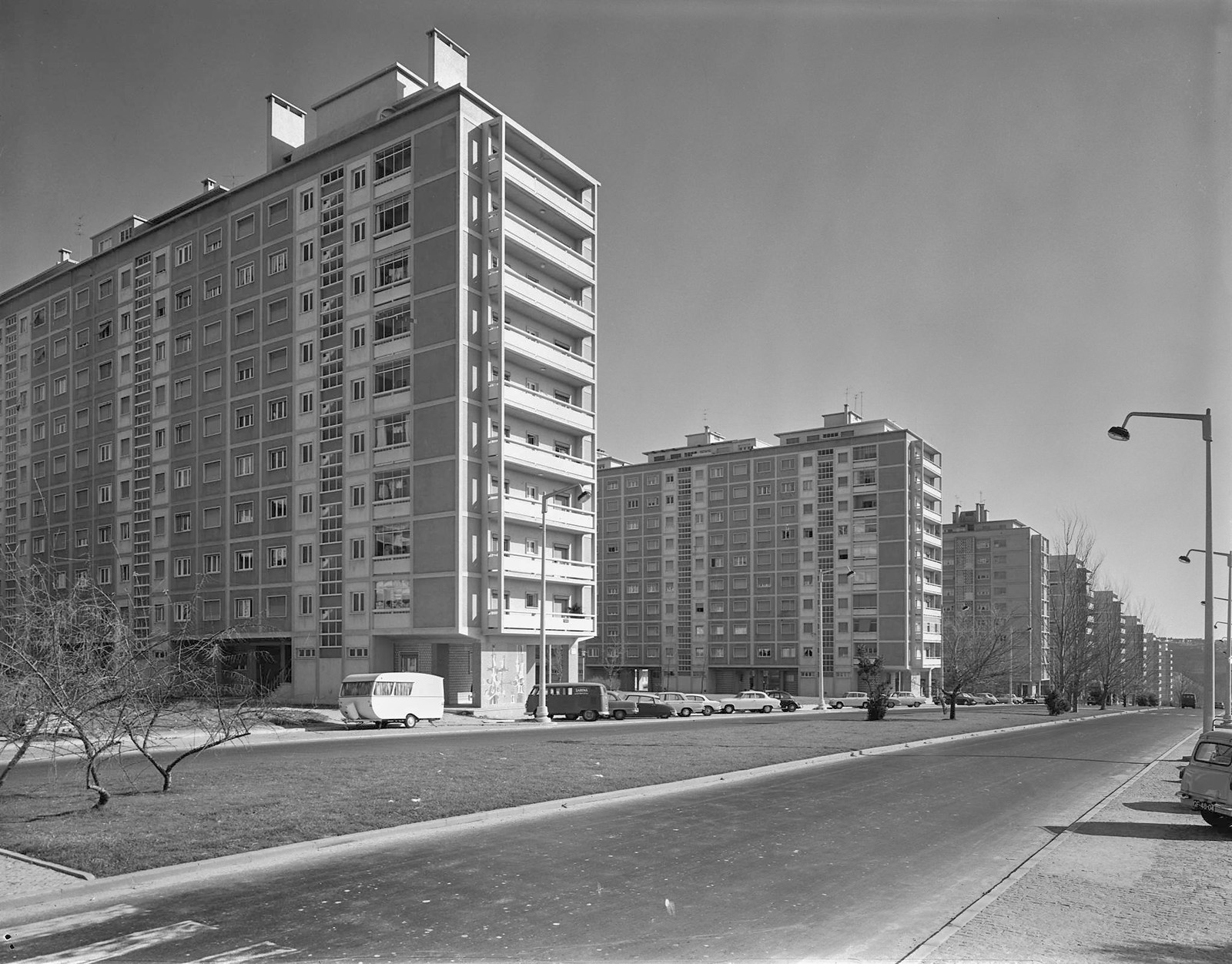 Lisboa novíssima, Avenida dos Estados Unídos da América (A. Serôdio, 1965)