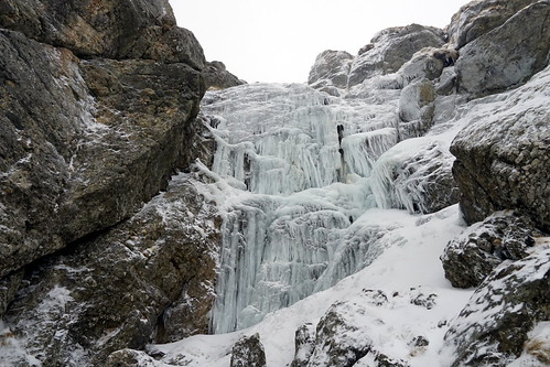Frozen waterfall (Cascada Obârșia Ialomiței, Bucegi Mountains, Romania) by xulescu_g, outdoor hiking waterfall cascadă wasserfall bucegi carpathianmountains romania landscape frozen ice 