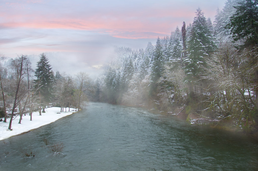 Siuslaw river in winter, Oregon